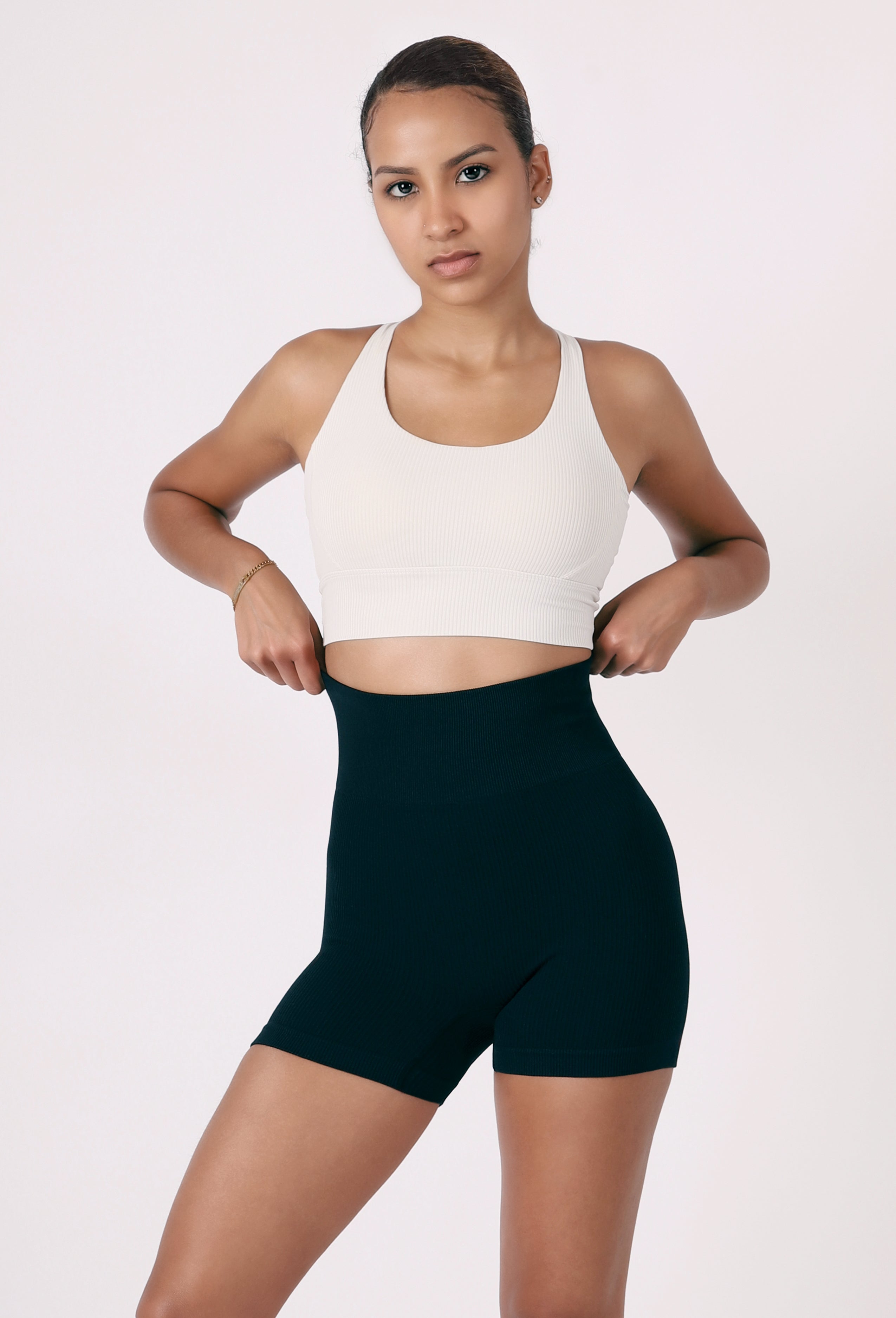 RIBBED KNIT HIGH-RISE BIKER SHORTS 4.5"