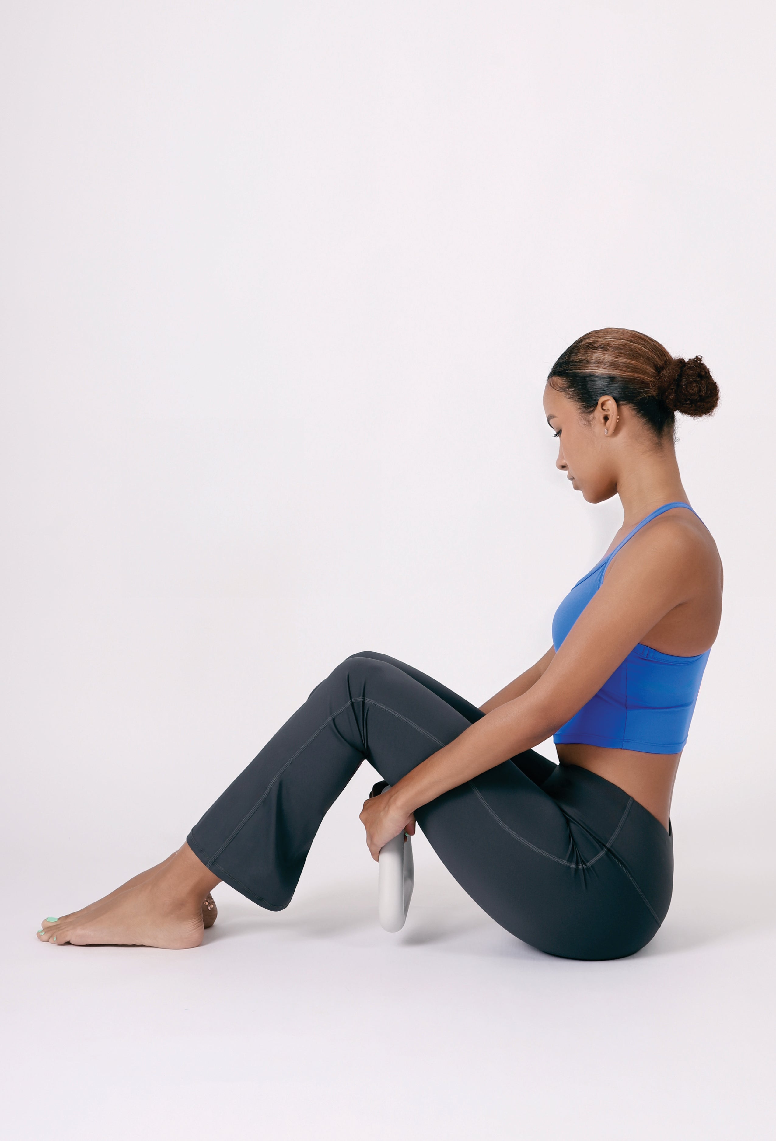 HIGH-RISE TUMMY CONTROL FLARE LEGGINGS