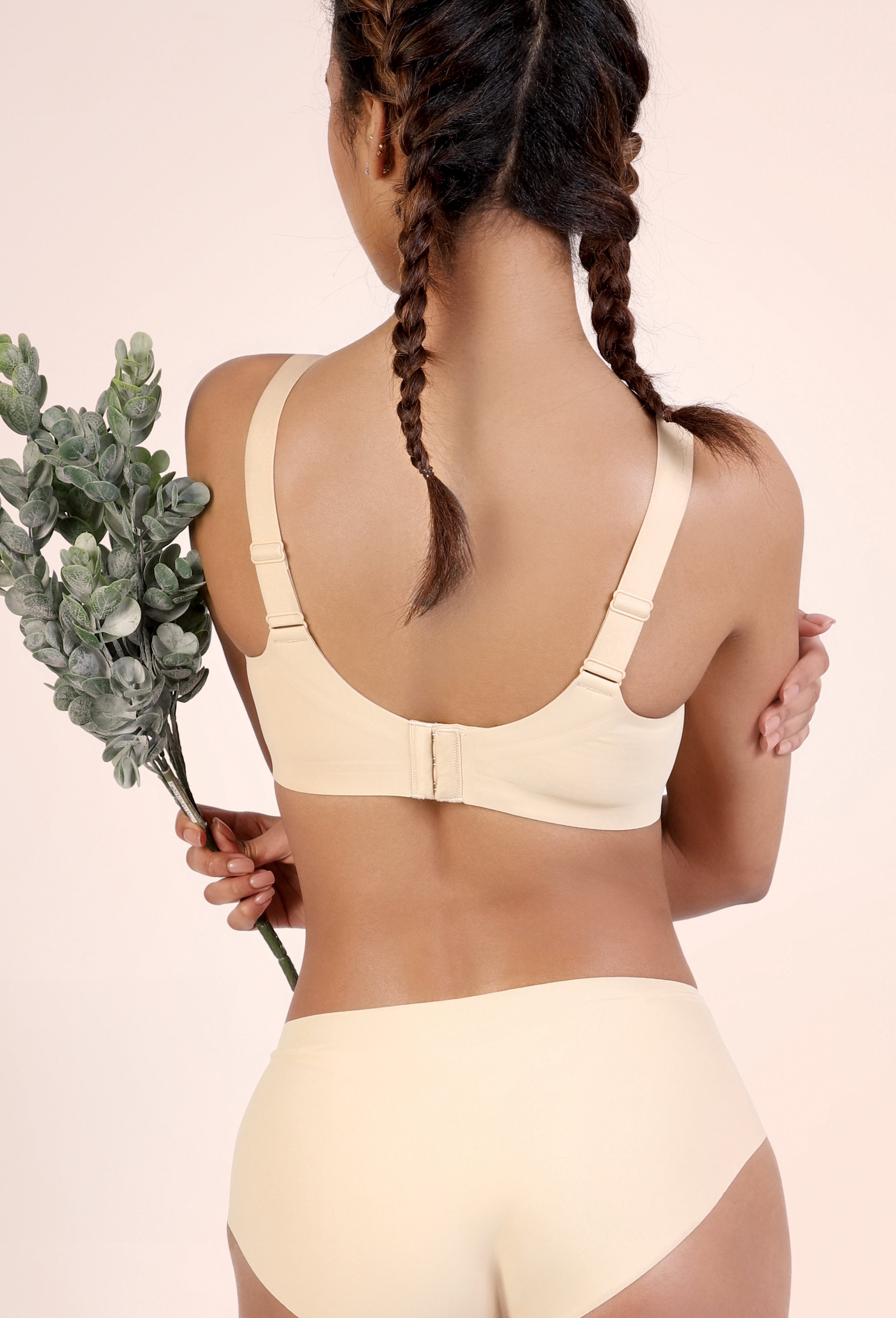 SUPPORTIVE BRA • WIRELESS • SEAMLESS