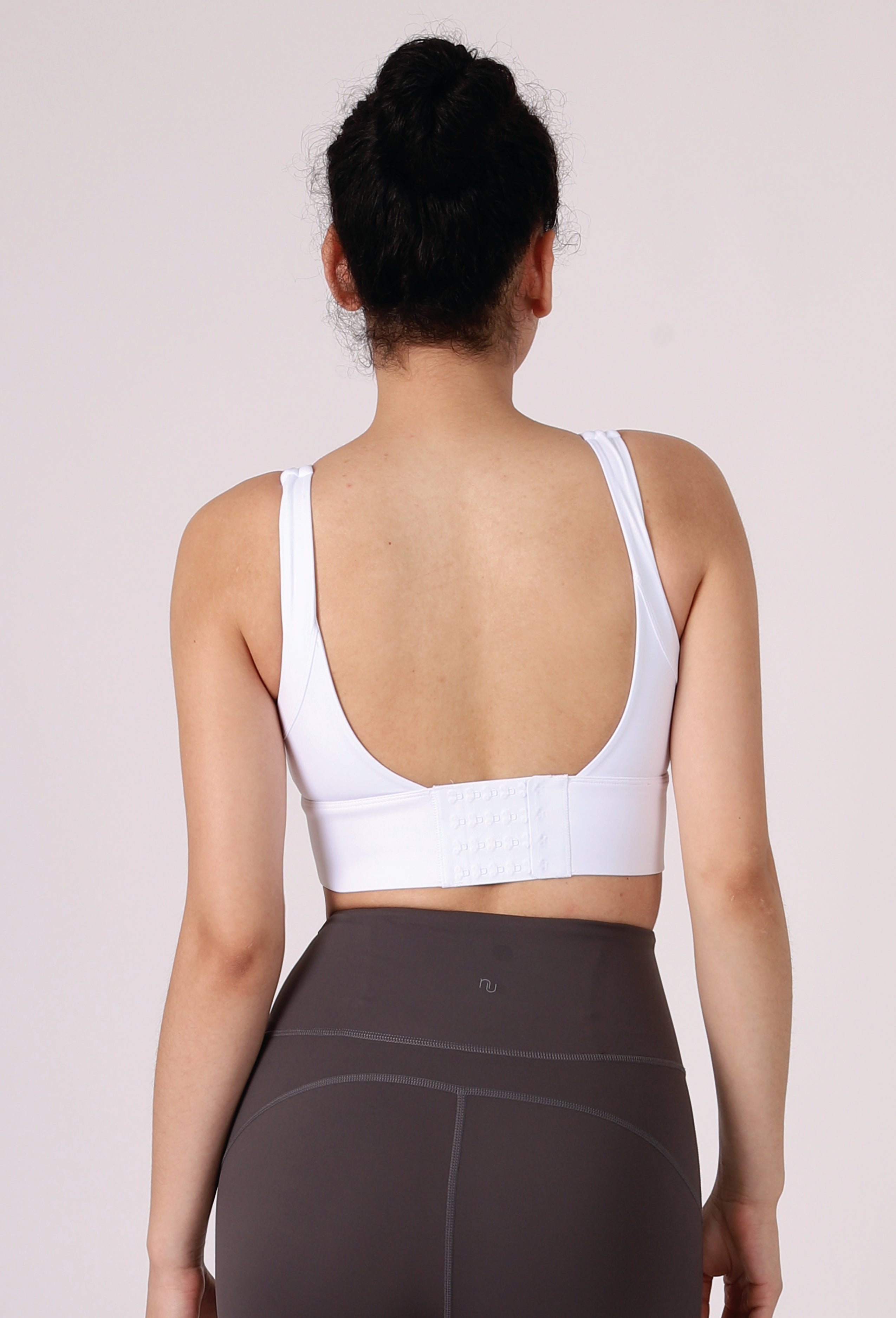 HOOK CLOSURE CROPPED SPORTS BRA TOP