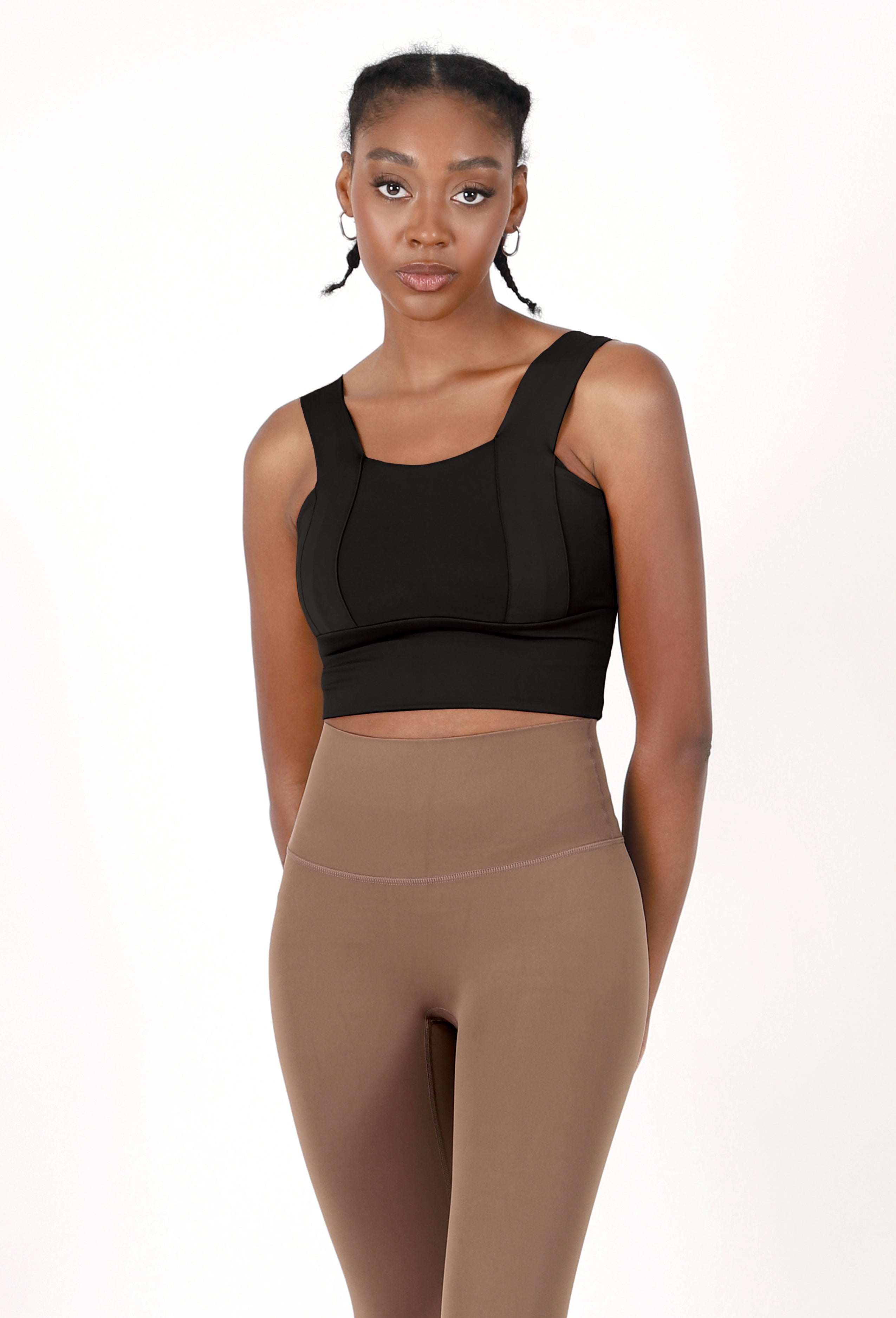 BOLD STRAP CROPPED SPORTS BRA TOP