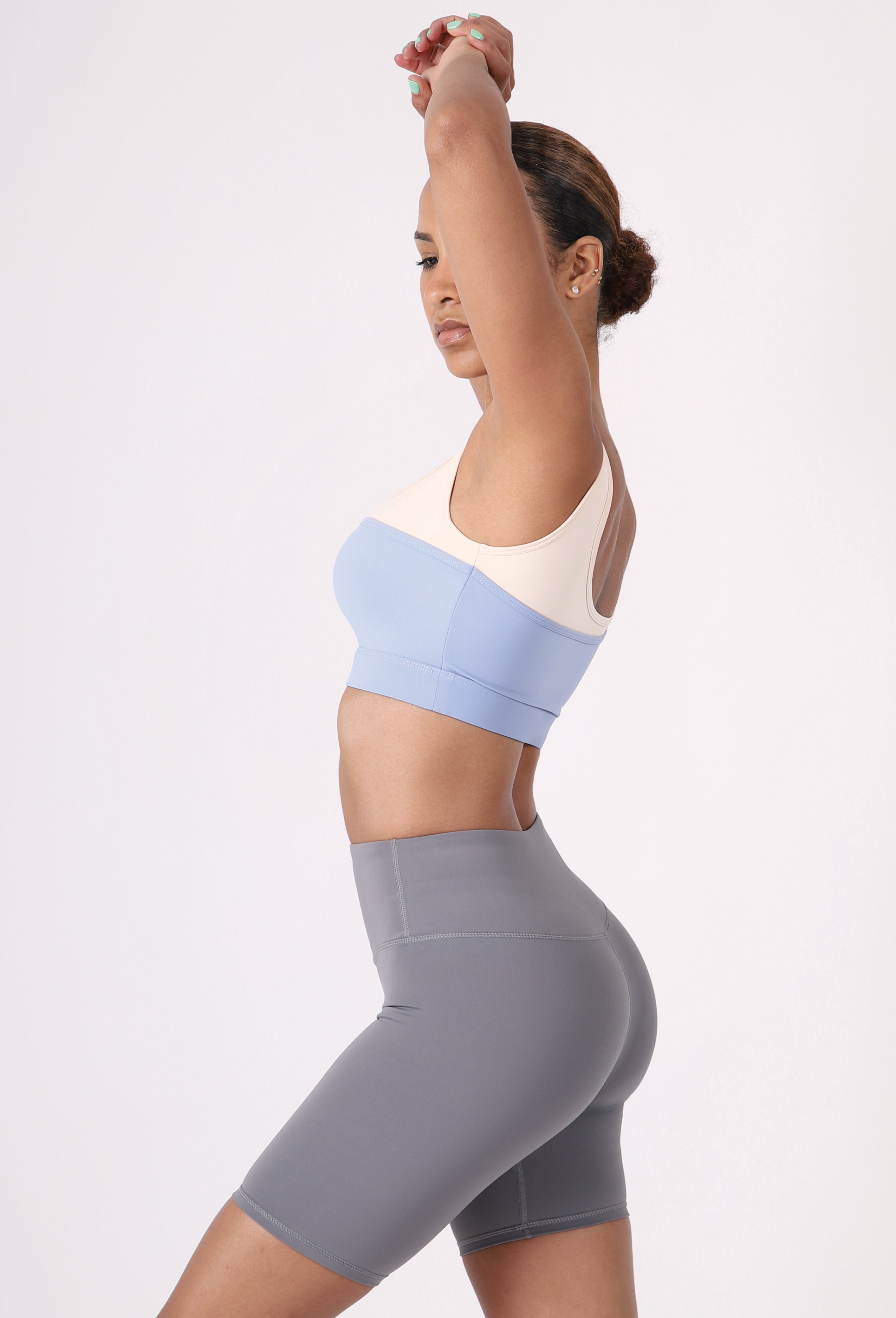 DOUBLE-LAYER CROPPED SPORTS BRA TOP