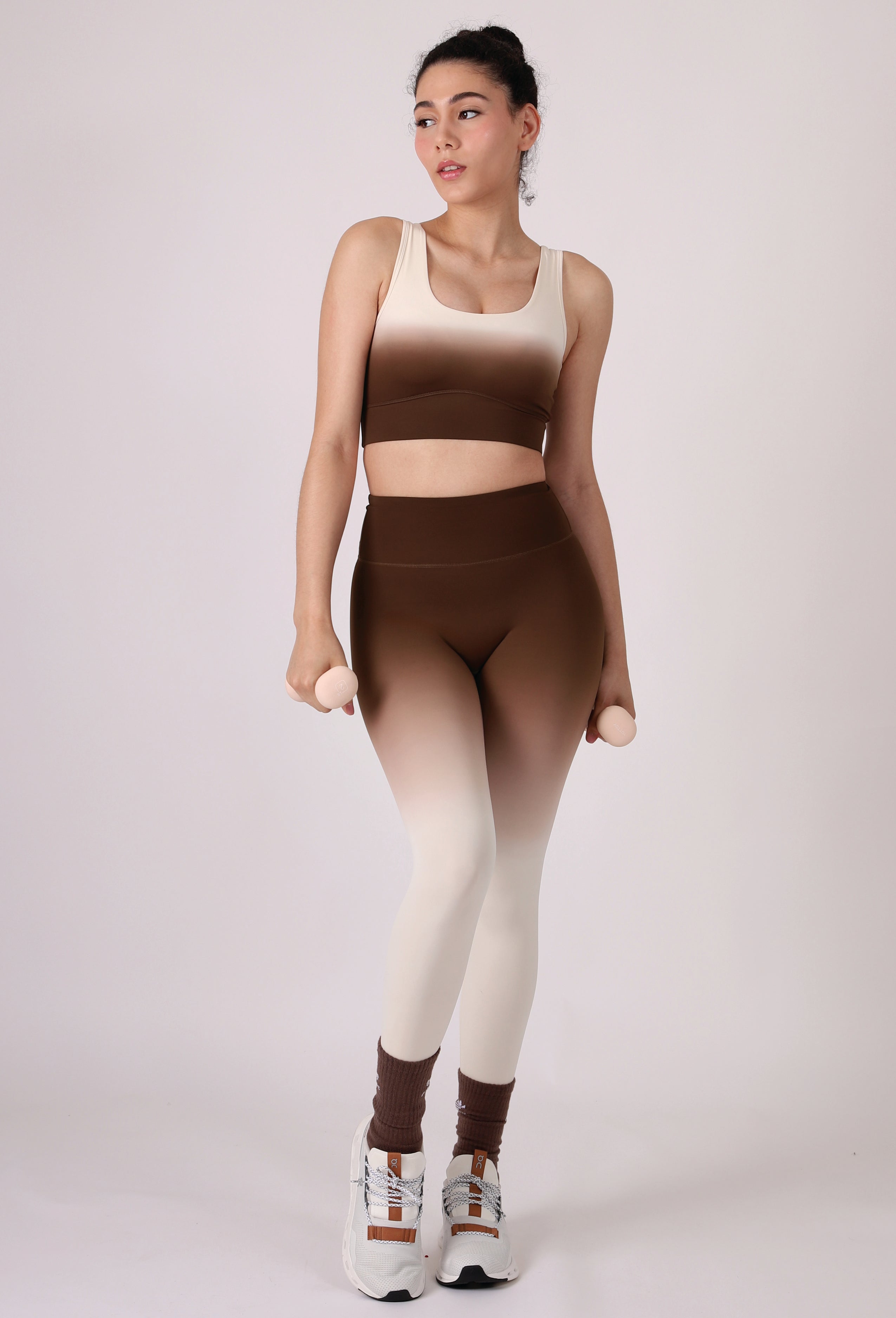 GRADIENT CROPPED SPORTS BRA TOP