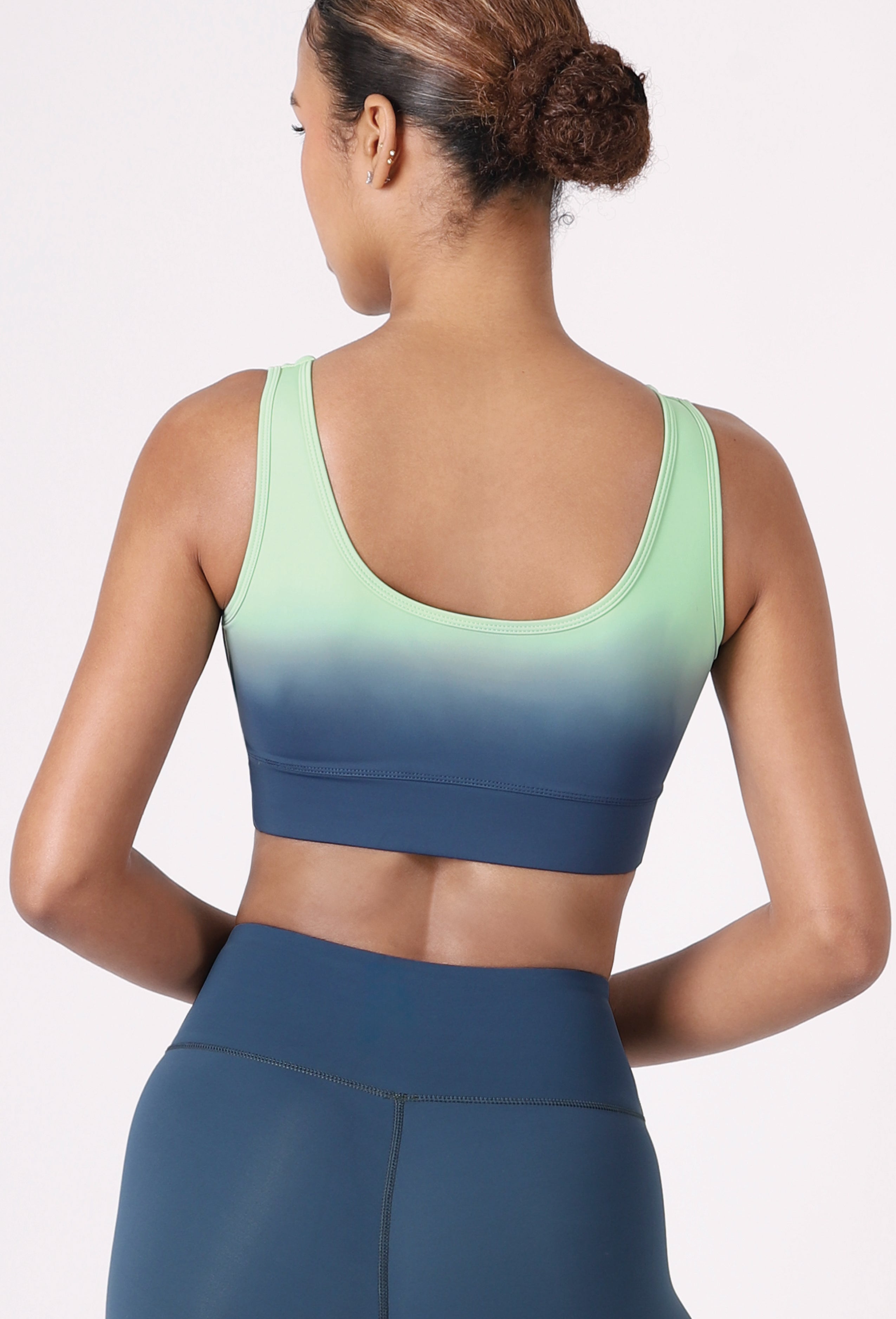 GRADIENT CROPPED SPORTS BRA TOP