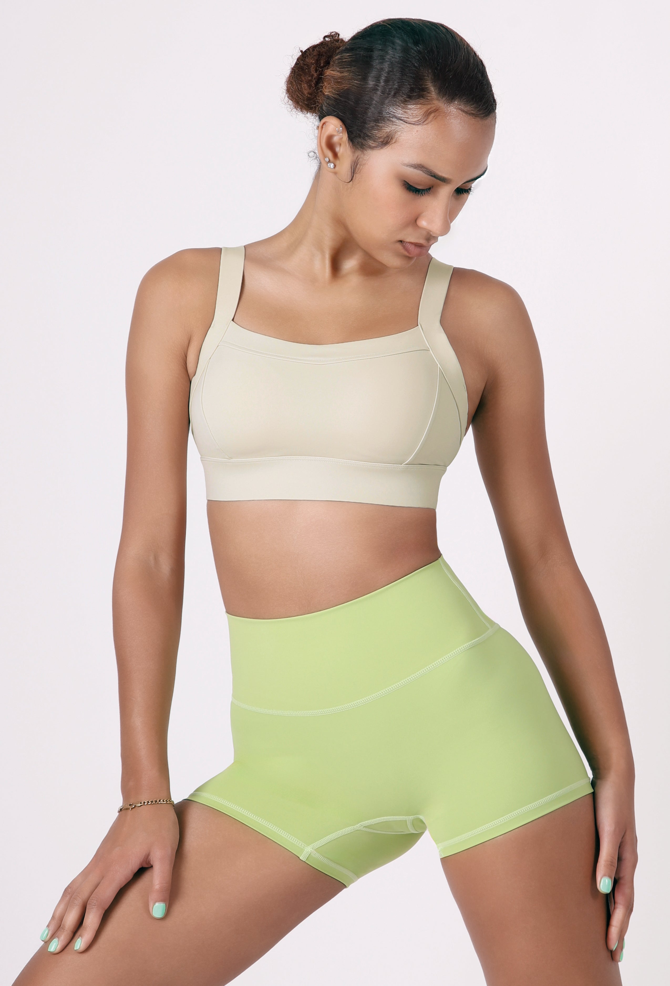 BOLD CROSS BACK CROPPED SPORTS BRA TOP