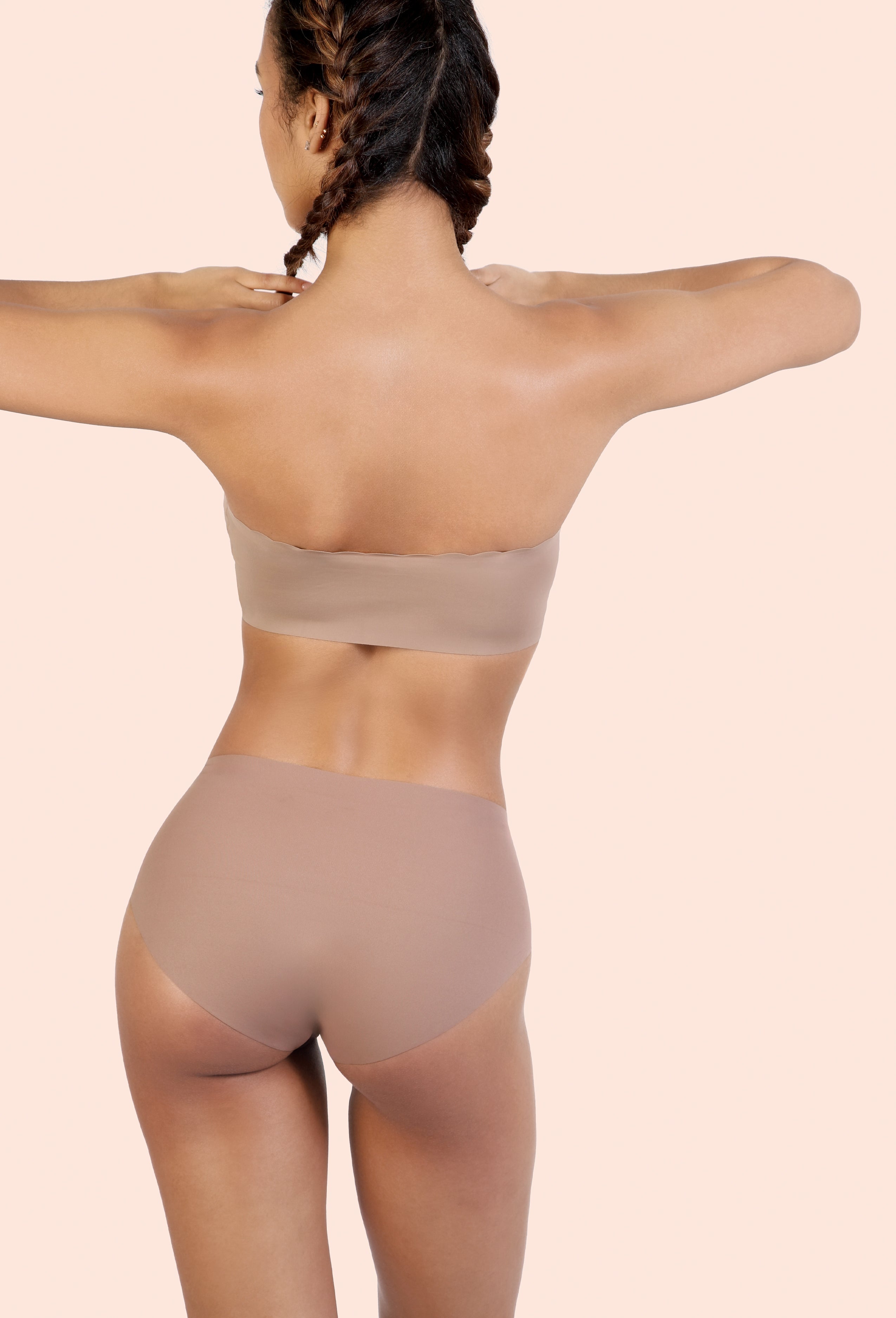 FRONT-CLOSURE SEAMLESS STRAPLESS BRA