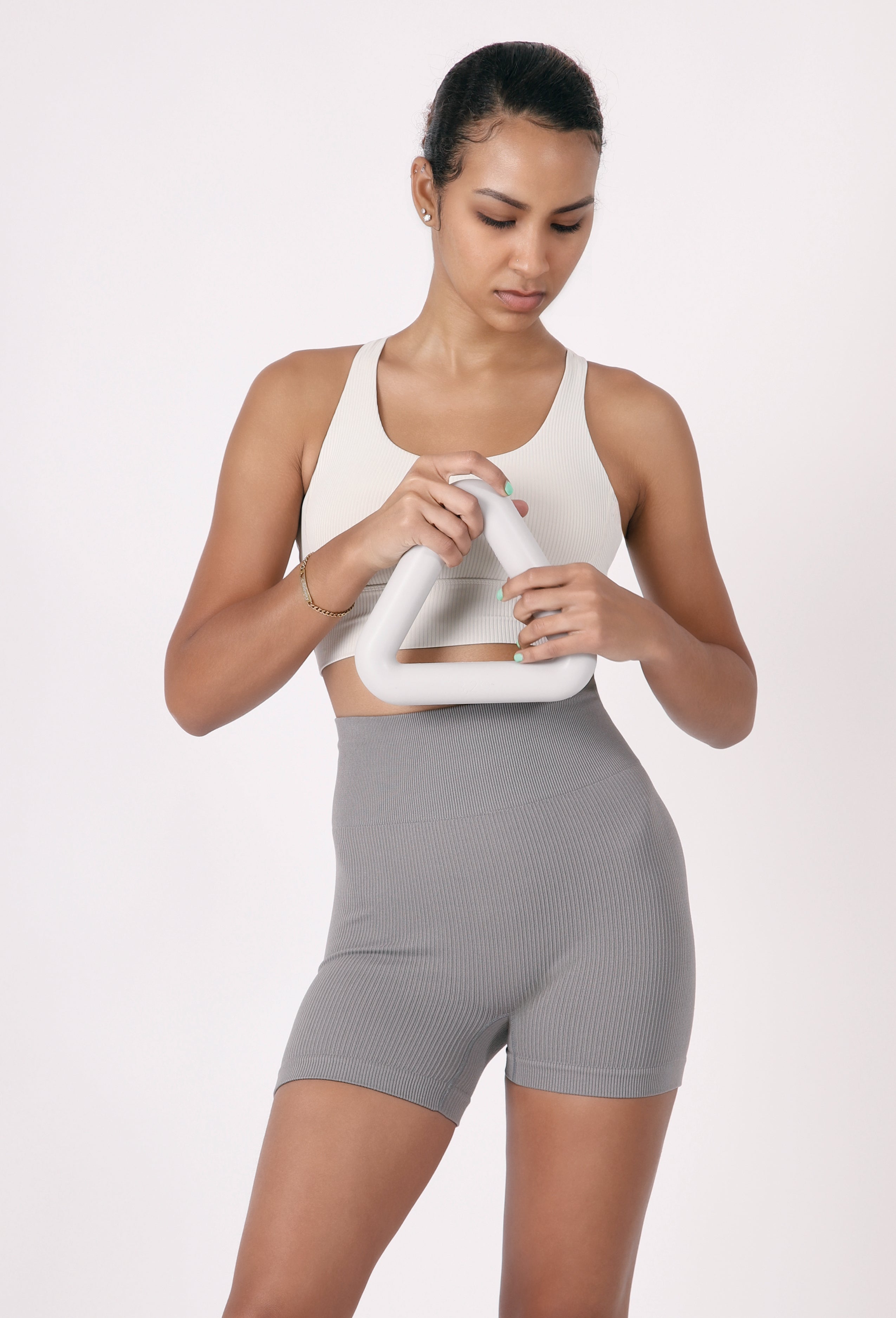 RIBBED KNIT HIGH-RISE BIKER SHORTS 4.5"