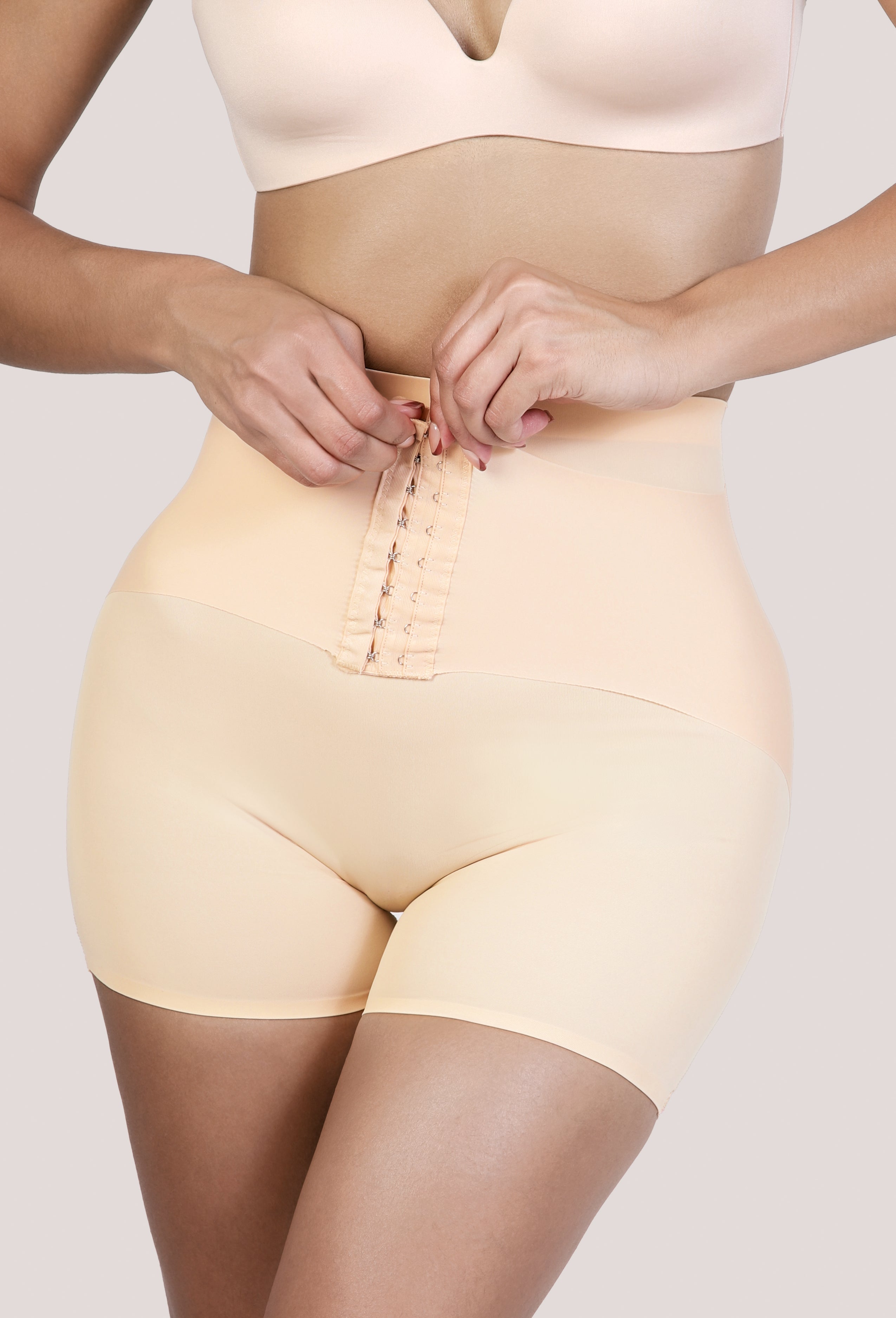 SEAMLESS HIGH-RISE DOUBLE TUMMY CONTROL BUTT LIFTER SHORT