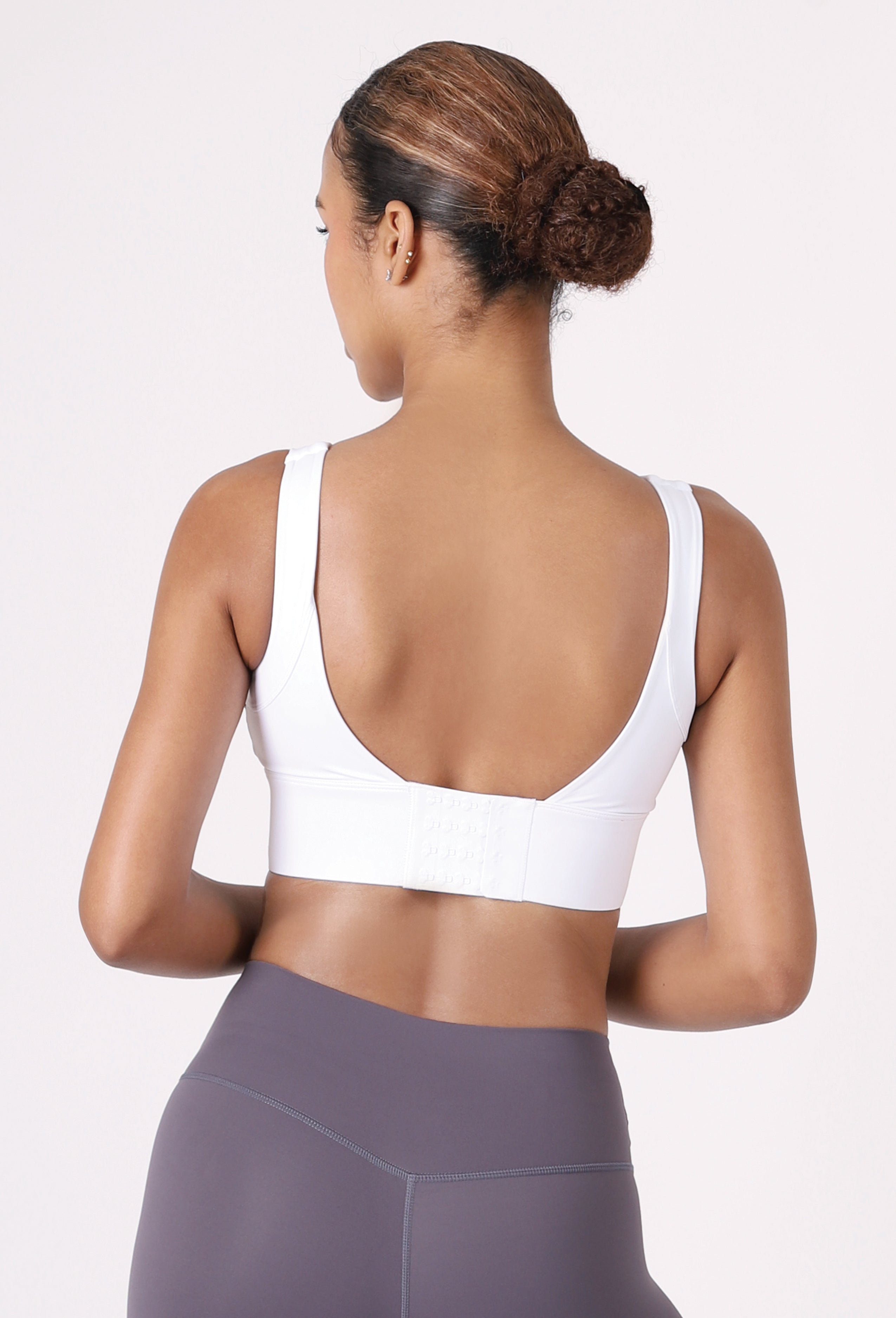 HOOK CLOSURE CROPPED SPORTS BRA TOP