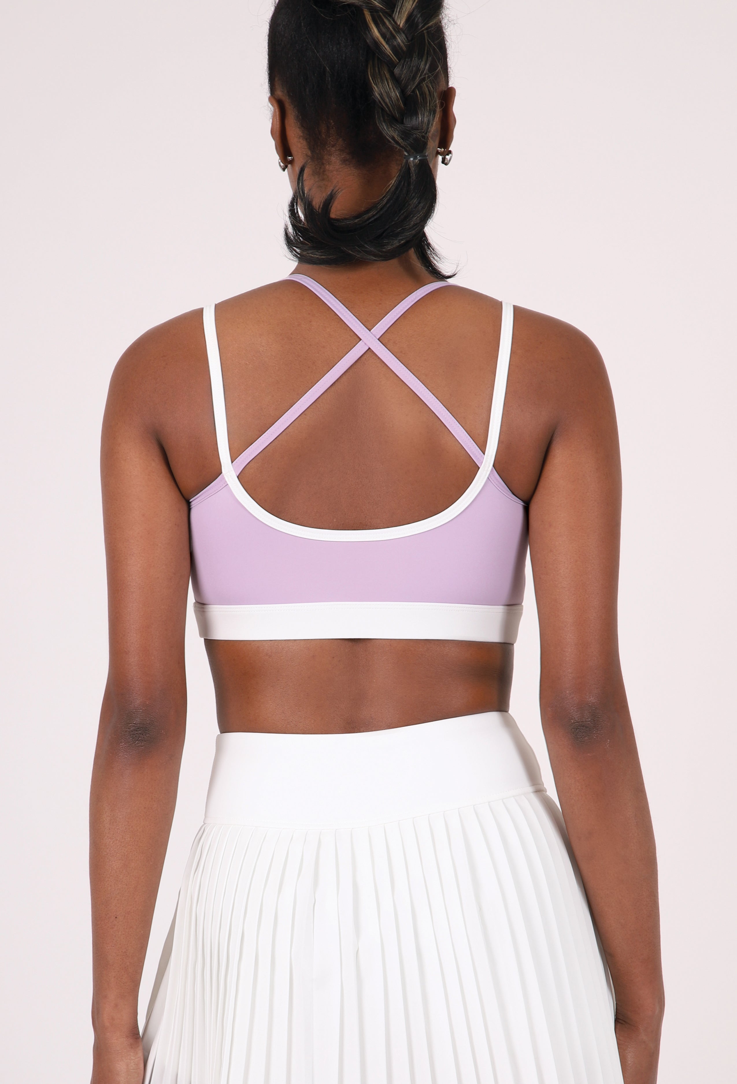 CROSS-BACK STRAP CROPPED SPORTS BRA TOP