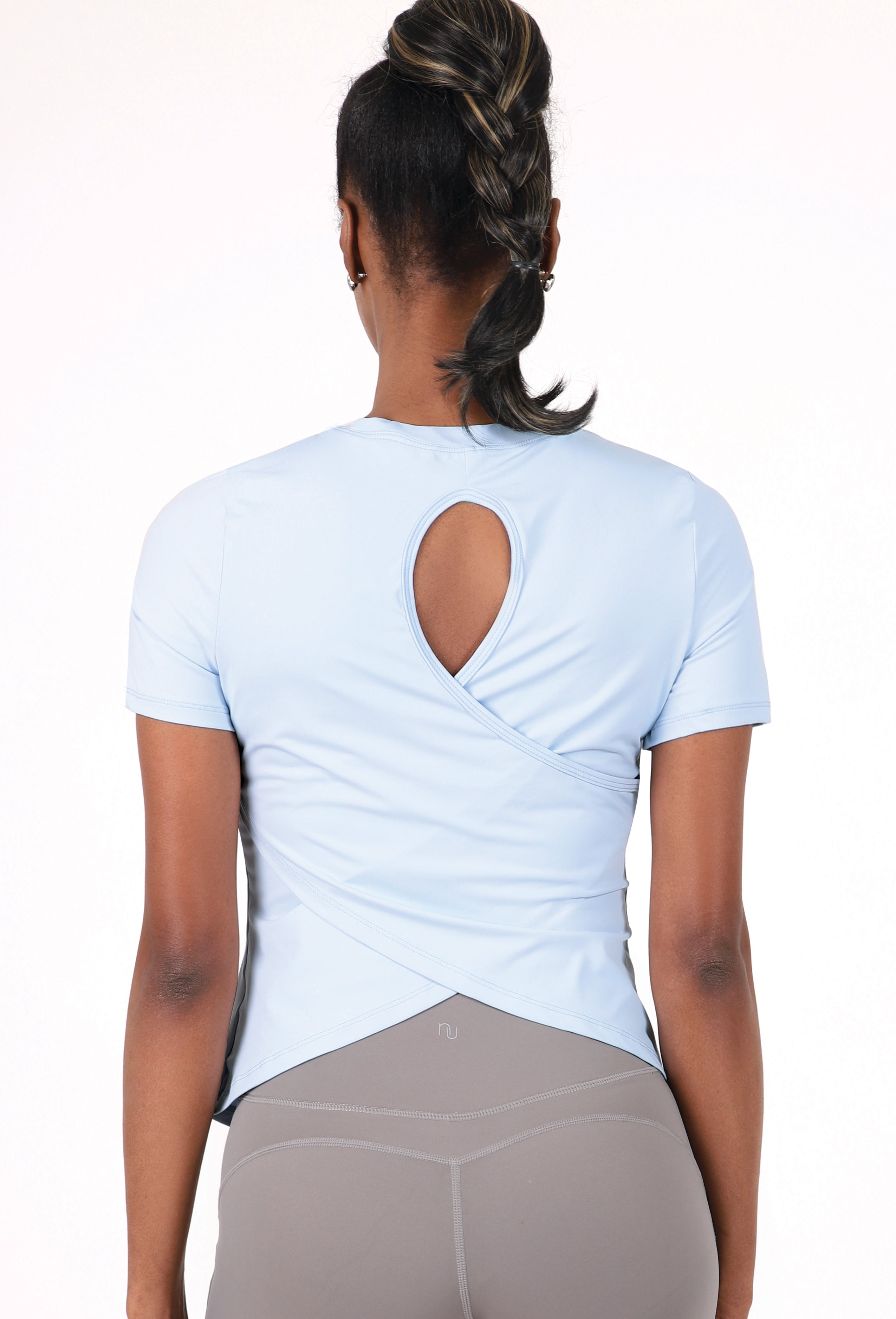 CRISSCROSS CUTOUT SHORT-SLEEVE SPORTS TEE  •SLIM-FIT
