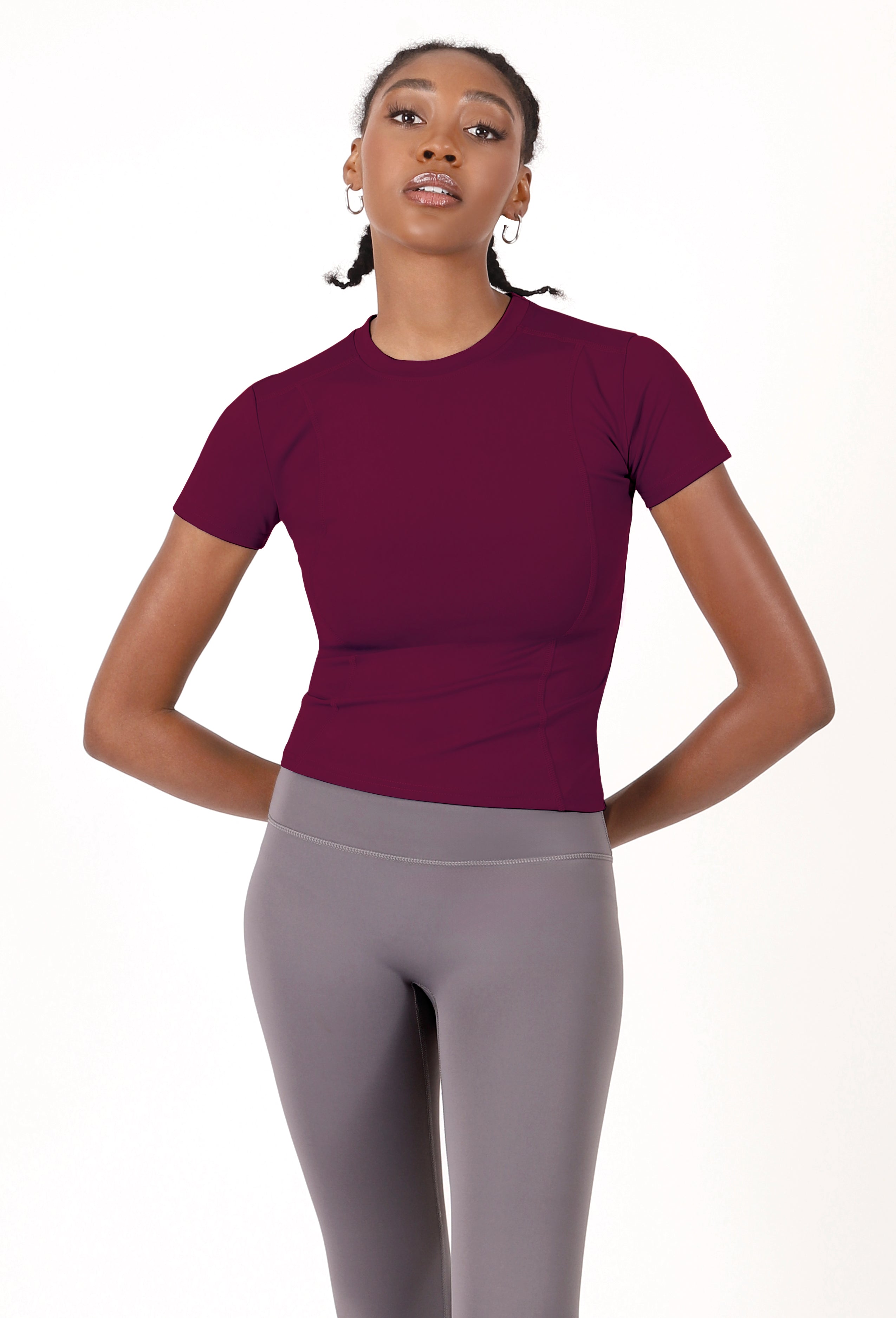 SHORT-SLEEVE SPORTS TEE  •SLIM-FIT