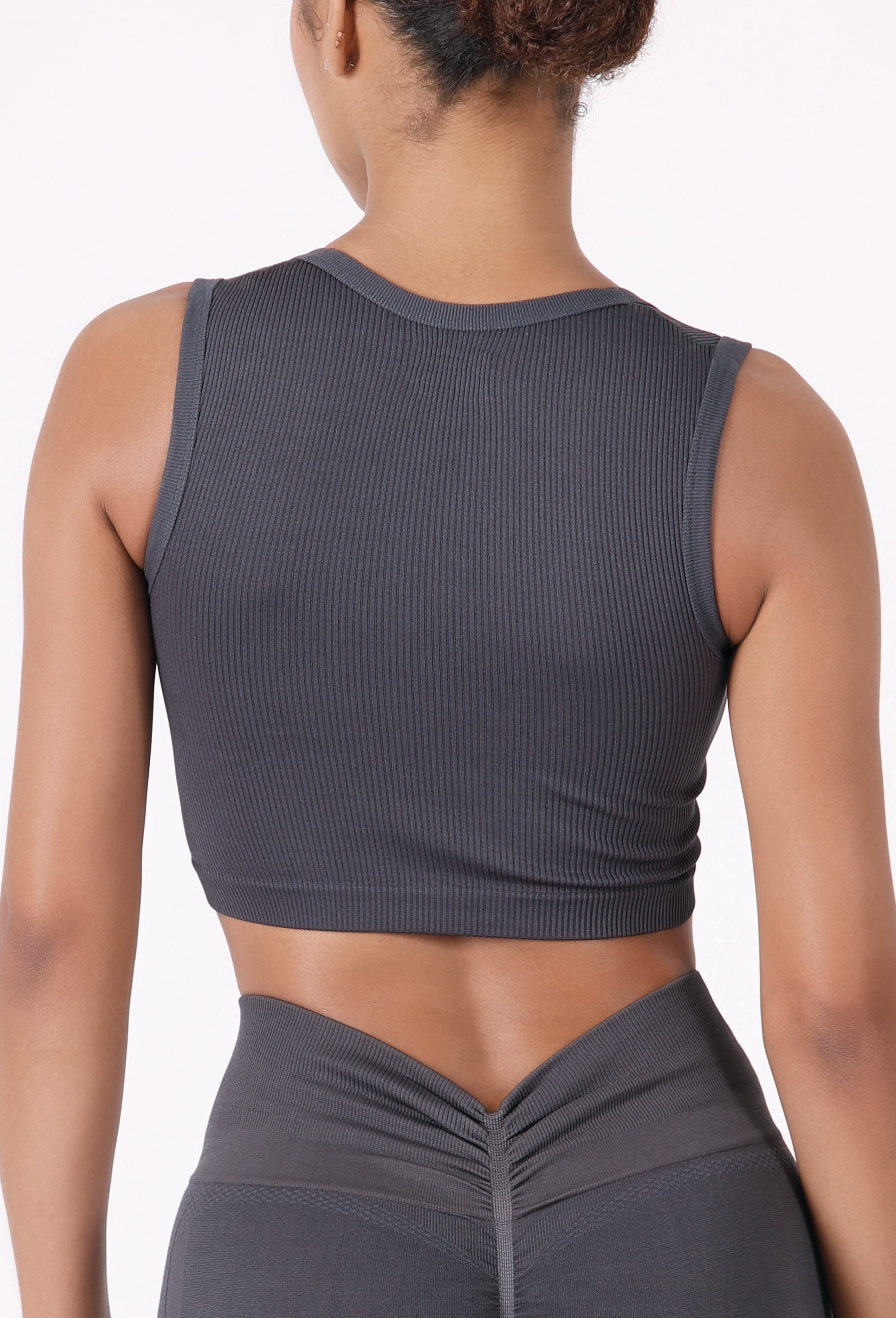 RIBBED KNIT CROPPED TANK TOP