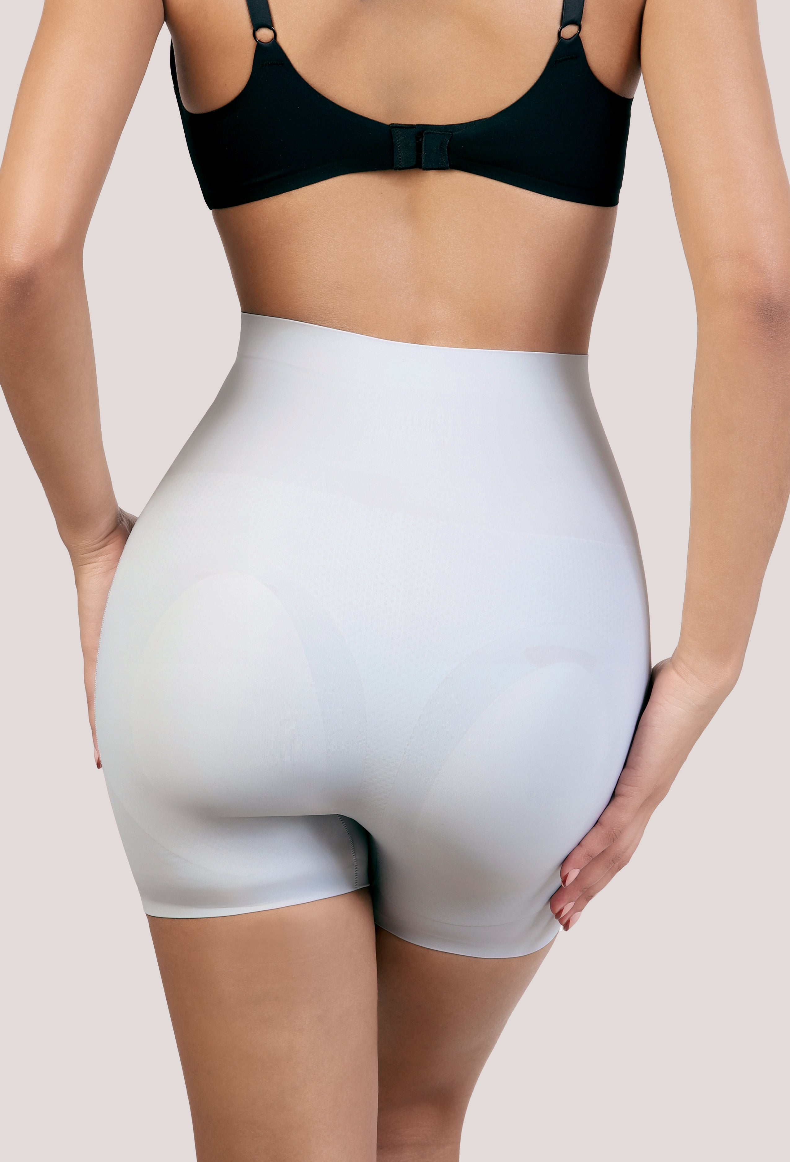 SEAMLESS HIGH-RISE TUMMY CONTROL BUTT LIFTER SHORT